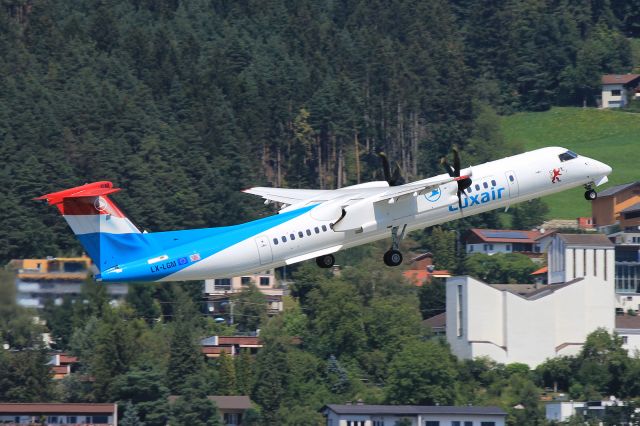 de Havilland Dash 8-400 (LX-LGM)