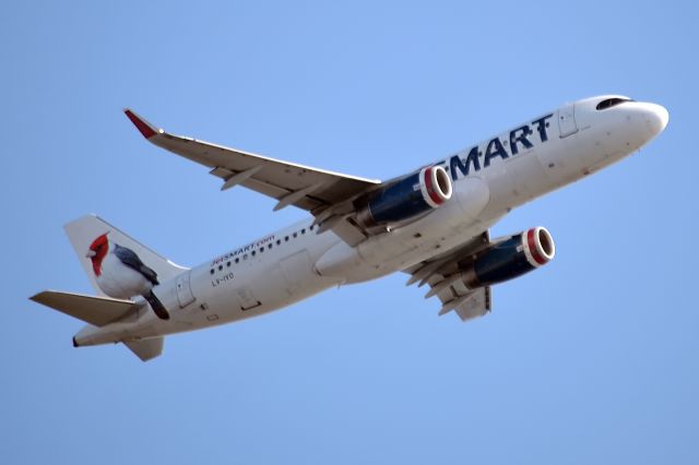 Airbus A320 (LV-IVO)