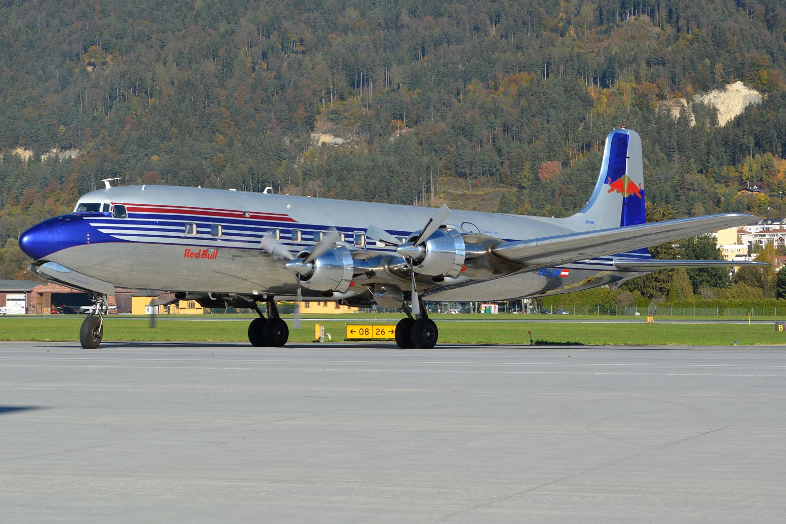 Douglas DC-6 (OE-LDM)