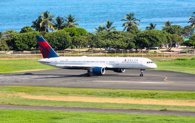 Boeing 757-200 (N698DL)