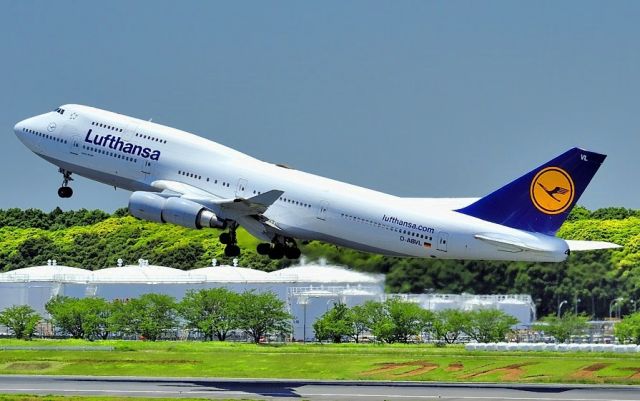 Boeing 747-400 (D-ABVL) - 2014 - Steep TO, empty and short flight to Osaka