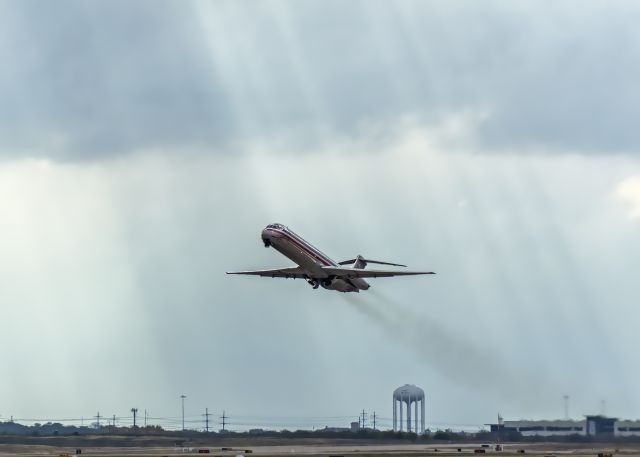 McDonnell Douglas MD-80 —