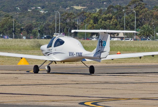 Diamond Star (VH-YNM) - FLIGHT TRAINING ADELAIDE - FTA - DIAMOND DA-40 DIAMOND STAR - REG VH-YNM (CN 40.1152) - PARAFIELD AIRPORT ADELAIDE SA. AUSTRALIA - YPPF (23/11/2016