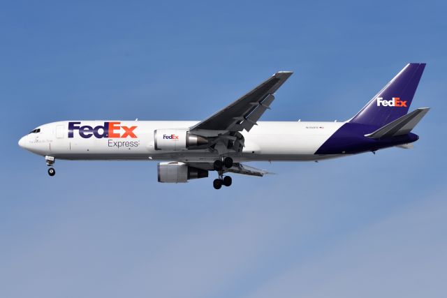 BOEING 767-300 (N130FE) - Short final for 23-L on 02-20-21