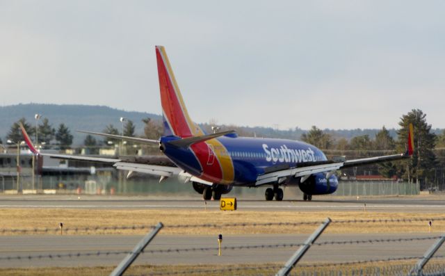 Boeing 737-700 (N7707C)