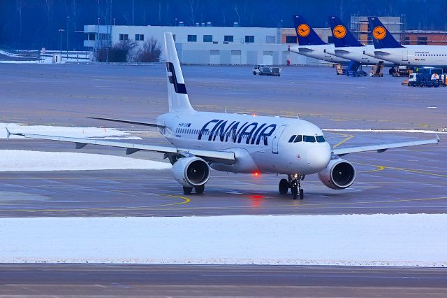 Airbus A320 (OH-LXK)