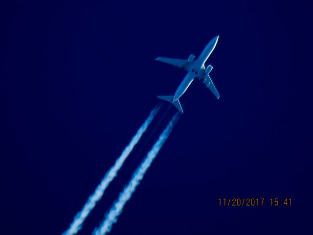 Boeing 737-800 (N352PS)