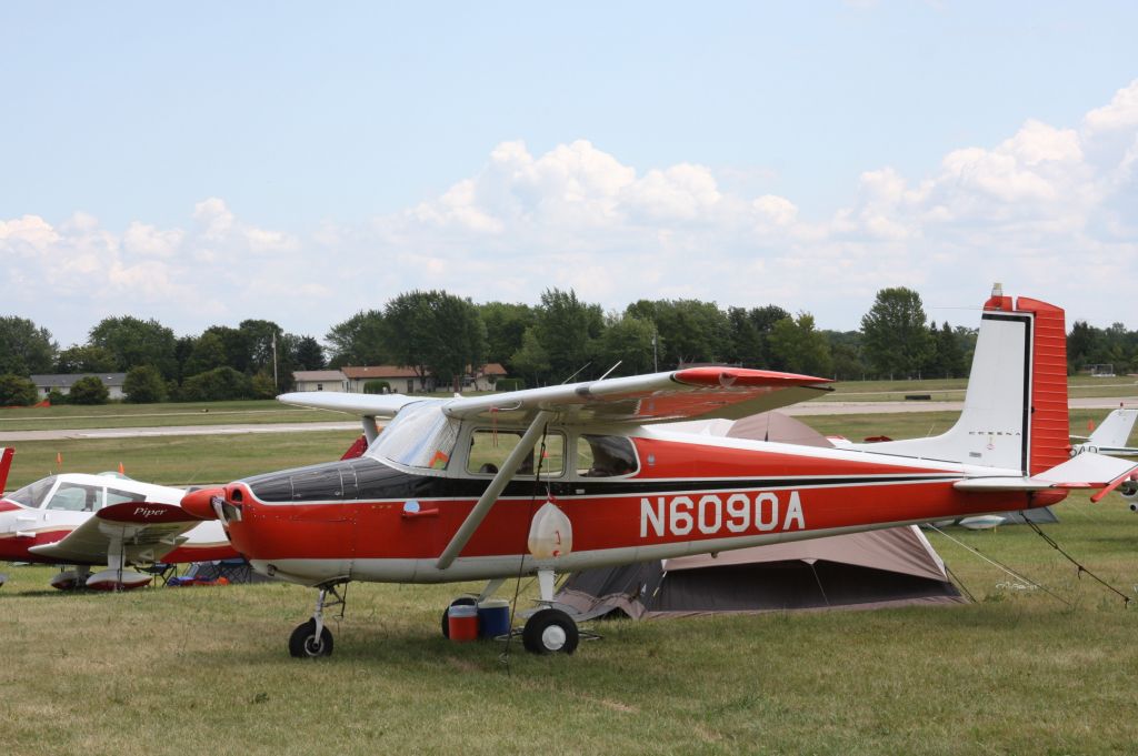 Cessna Skyhawk (N6090A) - Oshkosh, WI