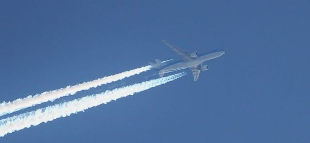 Boeing 777-200 (PH-BQG) - 15th Feb 2014br /KLM757 (Amsterdam-Panama City)br /Over Southern England at 30,000ftbr /1135 GMT