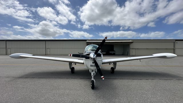 Beechcraft Bonanza (33) (N57UM) - The start of a great sightseeing trip around Naples. 