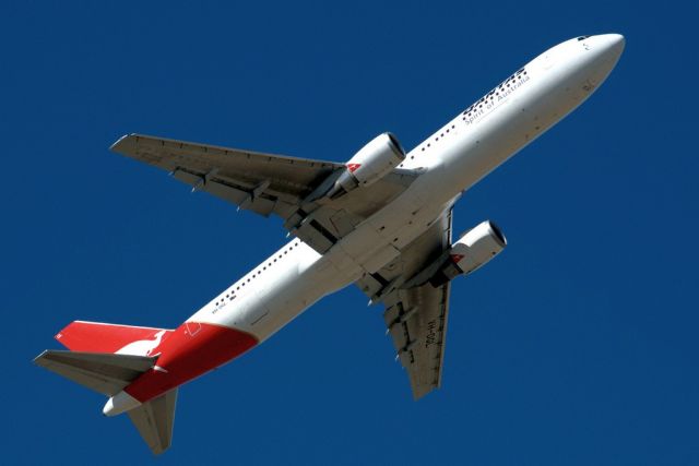 BOEING 767-300 (VH-OGL) - Heading skywards off runway 23. Thursday, 4th April 2013.
