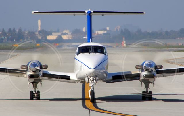 Beechcraft Super King Air 350 (N801UP)