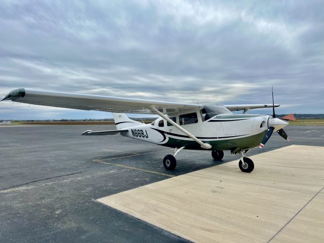 Cessna 206 Stationair (N66BJ)