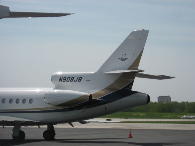 Dassault Falcon 900 (N908JB)