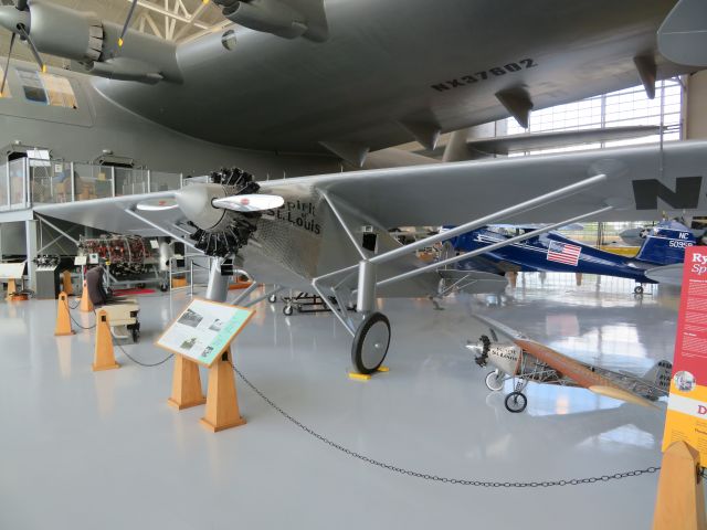 — — - Found this magnificent comparison between these two famous airplanes at the McMinnville Air Museum. The Spruce Goose and the Spirit of St Louis.