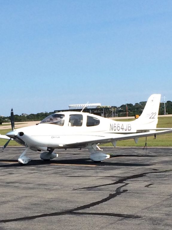 Cirrus SR-22 (N664JB)