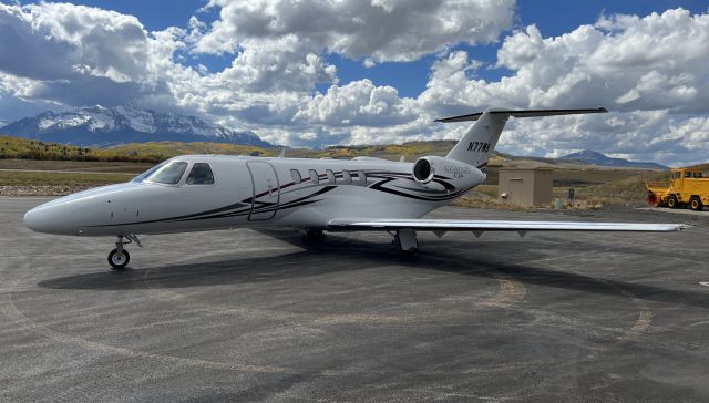 Cessna Citation CJ4 (N77WB)