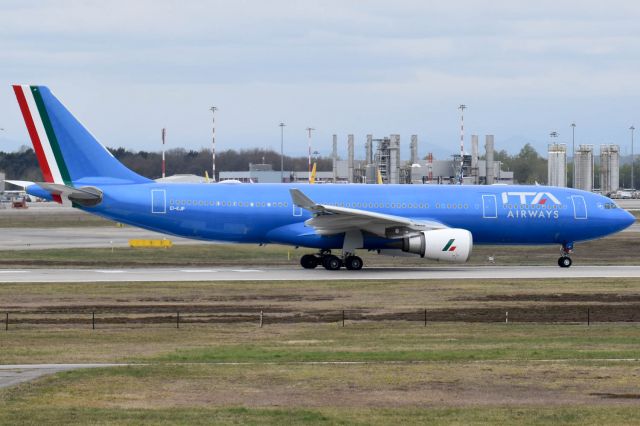 Airbus A330-200 (EI-EJP)