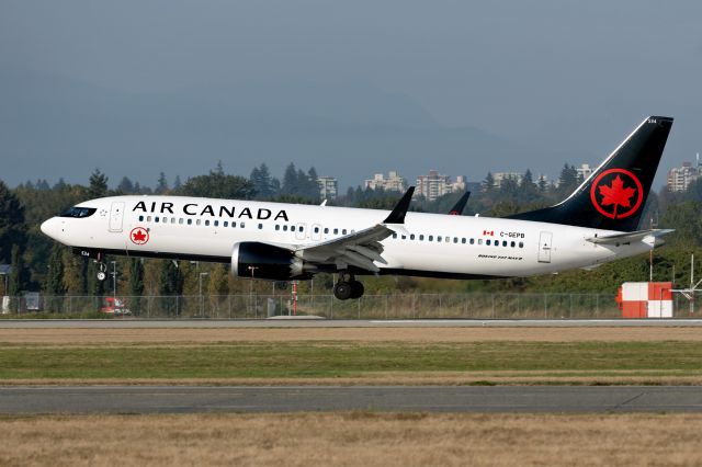Boeing 737 MAX 8 (C-GEPB)