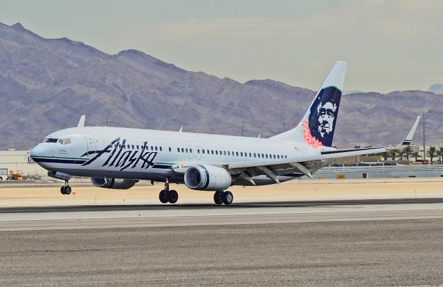 Boeing 737-800 (N529AS) - N529AS Alaska Airlines Boeing 737-890 C/N 35198br /br /McCarran International Airport (KLAS)br /Las Vegas, Nevadabr /TDelCorobr /August 15, 2013