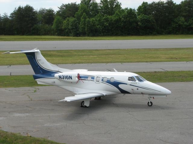 Embraer Phenom 100 (N316N)