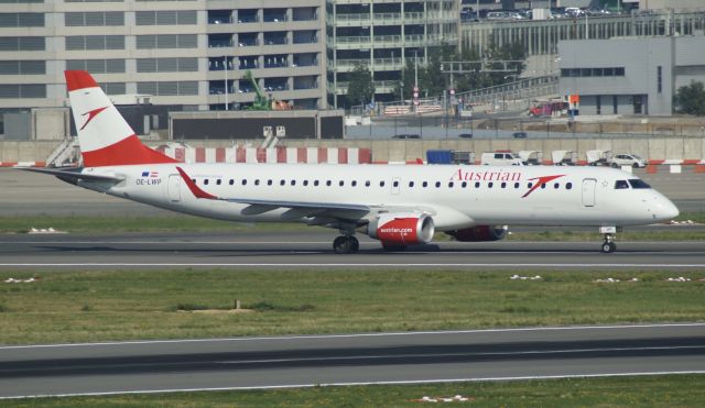 Embraer ERJ-190 (OE-LWP)