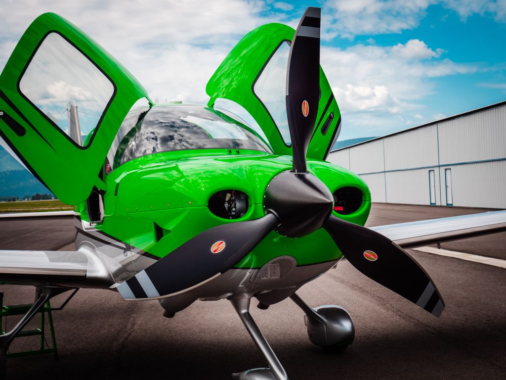 Cirrus SR-22 (KMSO)
