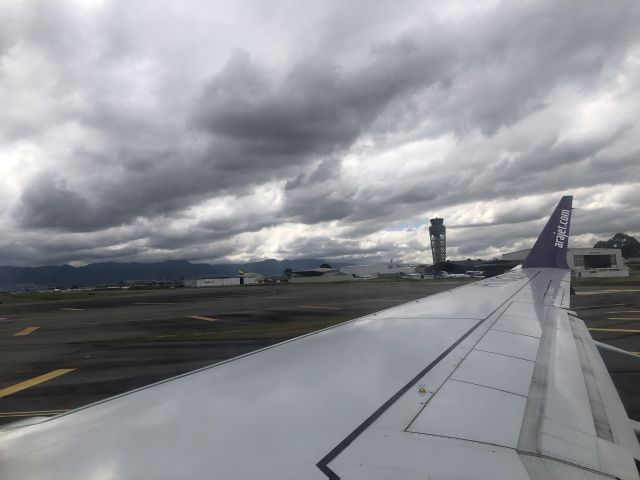 Boeing 737 MAX 8 (HI1027)