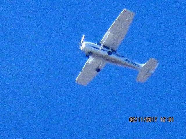 Cessna Skyhawk (N833KS)