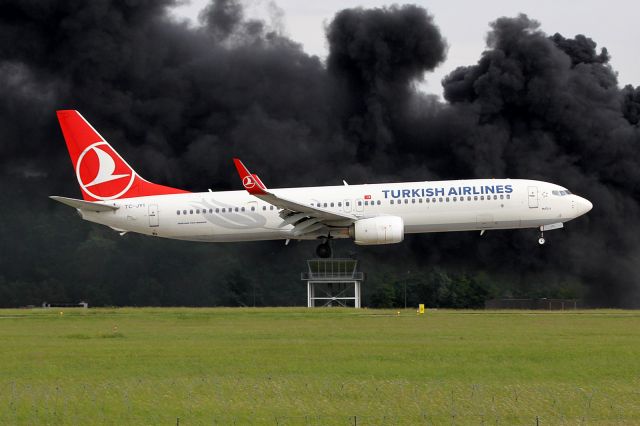 Boeing 737-900 (TC-JYI)