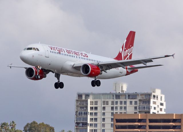 Airbus A320 (N631VA) - San Diego