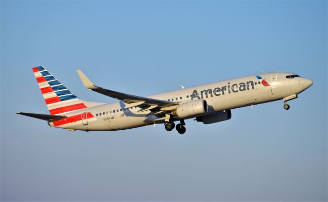 Boeing 737-800 (N959AN)