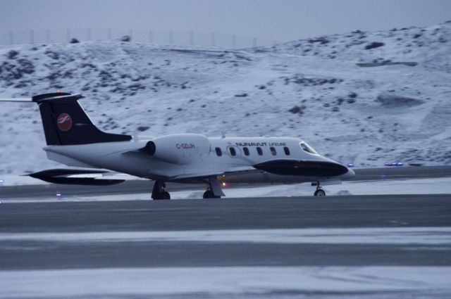 Learjet 23 (C-GDJH) - Nov.05.2015 Iqaluit, Nunavut