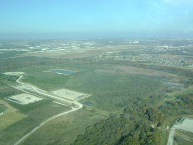 Cessna Skylane (N8372M) - landing fort worth spinks  11-18-2010