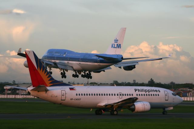 Airbus A330-300 (PH-BFE)