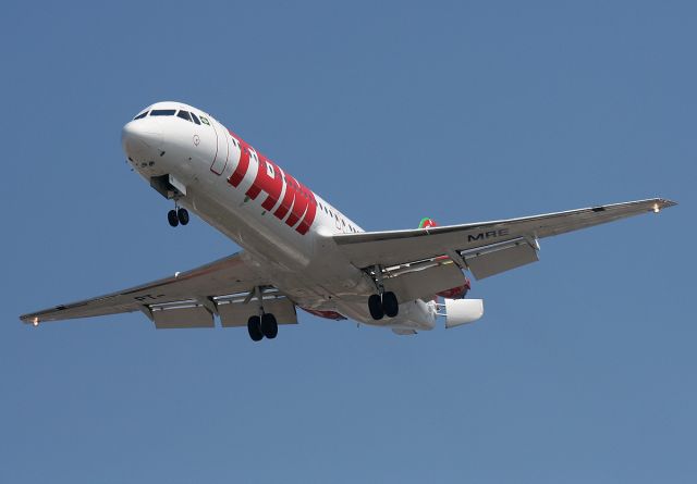 Fokker 100 (PR-MRE)