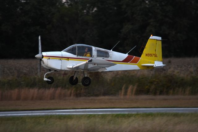 Grumman Tr2 (N9975L)