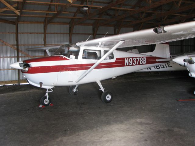 Piper Cherokee Arrow (N9378B)