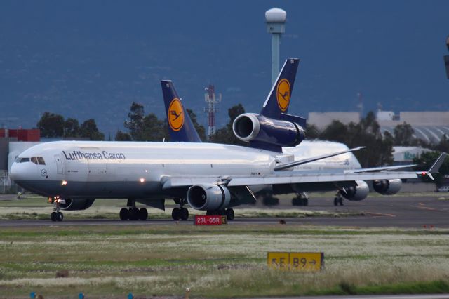 Boeing MD-11 (D-ALCG) - Two LH´s in Mexico City