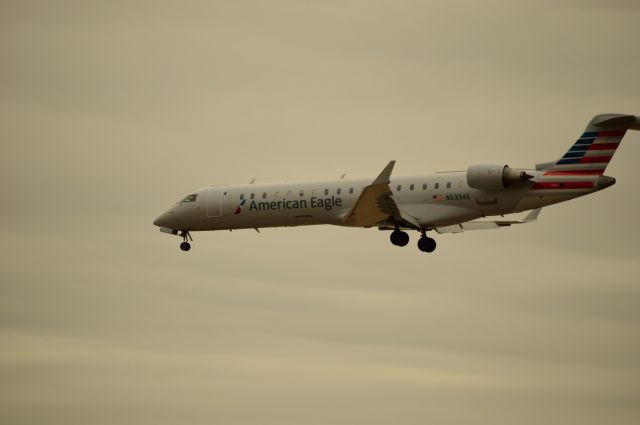 Canadair Regional Jet CRJ-700 (N533AE)