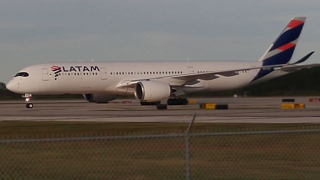 Airbus A350-900 (PR-XTF) - PR-XTF, 350-9 KMCO