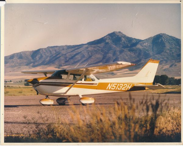 Cessna Skyhawk (N5132H)