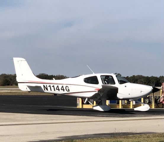 Cirrus SR-20 (N1144G)