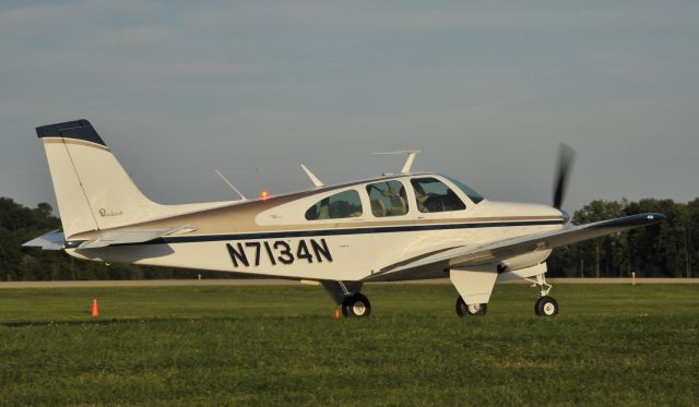 Beechcraft Bonanza (33) (7134N) - Airventure 2017