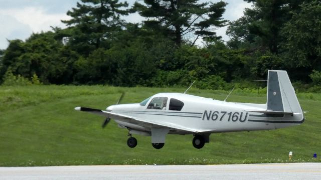 Mooney M-20 (N6716U) - Shortly after departure is this 1963 Mooney M-20C in the Summer of 2021.