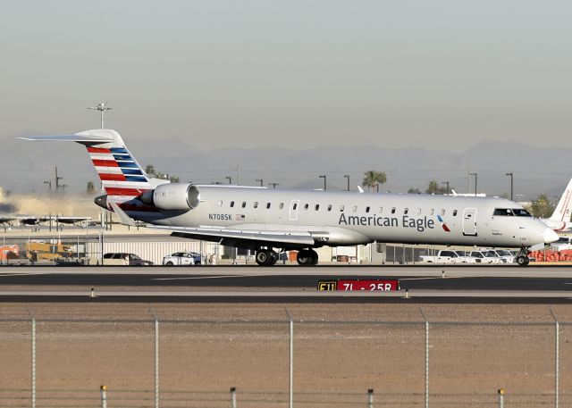 Canadair Regional Jet CRJ-700 (N708SK)