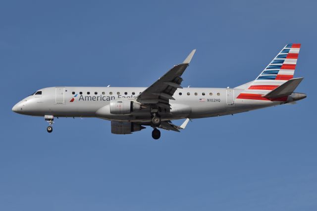 Embraer 175 (N102HQ) - 11-18-20