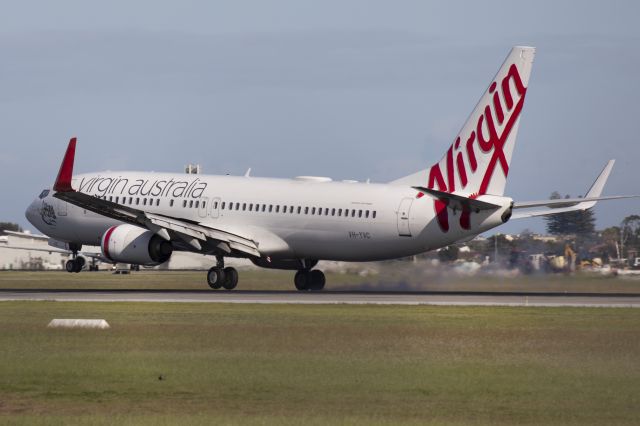 Boeing 737-800 (VH-YVC) - VH-YVC arriving from Sydney as VA404.