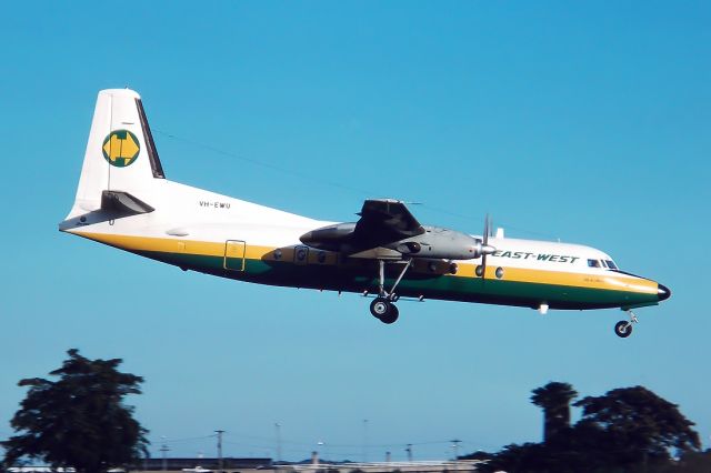 Cessna Skyhawk (VH-EWU) - EAST-WEST AIRLINES - FOKKER F-27-500 FRIENDSHIP - REG : VH-EWU (CN 10627) - KINGSFORD SMITH SYDNEY NSW. AUSTRALIA - YSSY (28/6/1988)35MM SLIDE SCANNED WITH A EPSON V700 PERFECTION FLATBED SCAANER AT 6400 DPI.