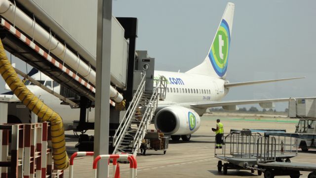 Boeing 737-700 (PH-XRW) - Groundservice